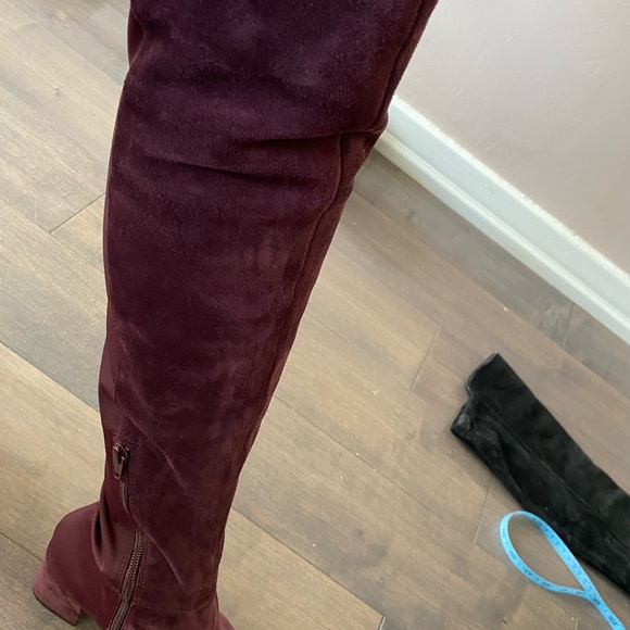 Le Chateau over the knee boots. New. - Picture 9 of 10